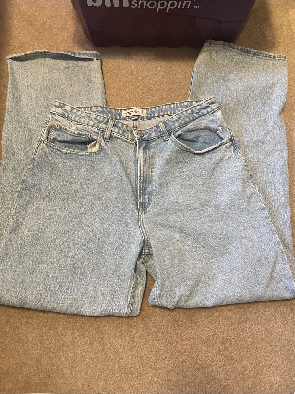 Abercrombie & Fitch Relaxed Light Wash womens Jeans